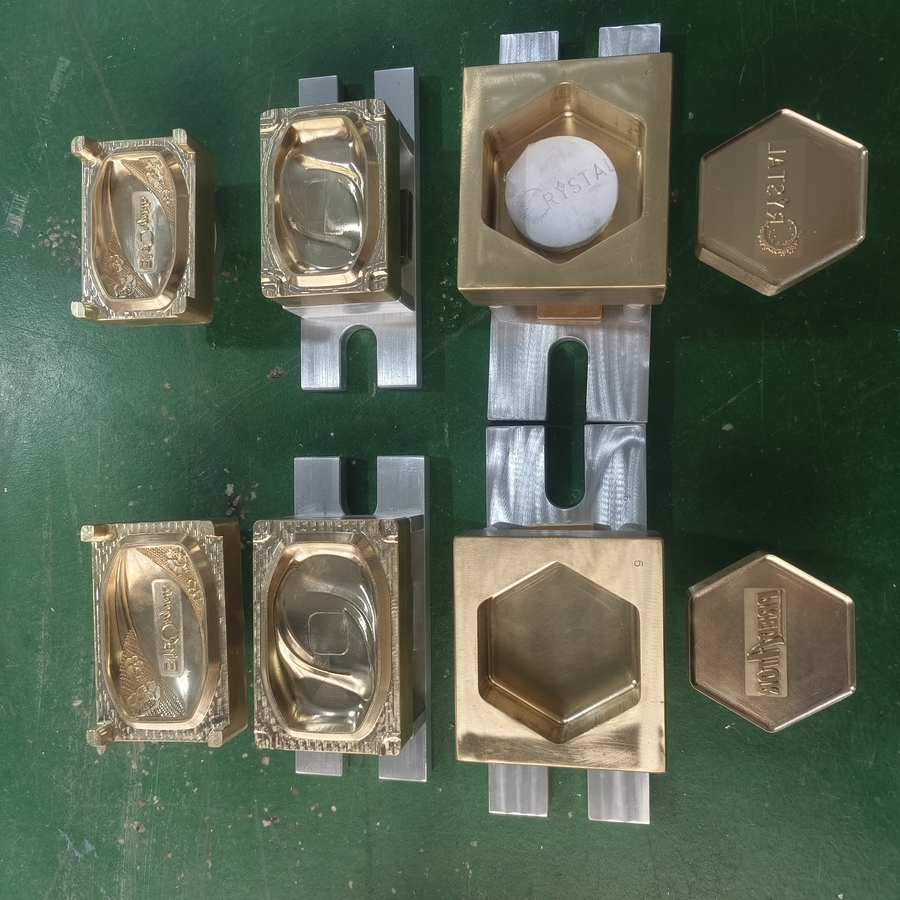 საპნის მაფორმირებელი შტამპის ჰიდრავლიკური დანადგარი — მექანიკური სარეცხი საპნის ლოგოს პრესი | რელიეფური შტამპის მანქანა